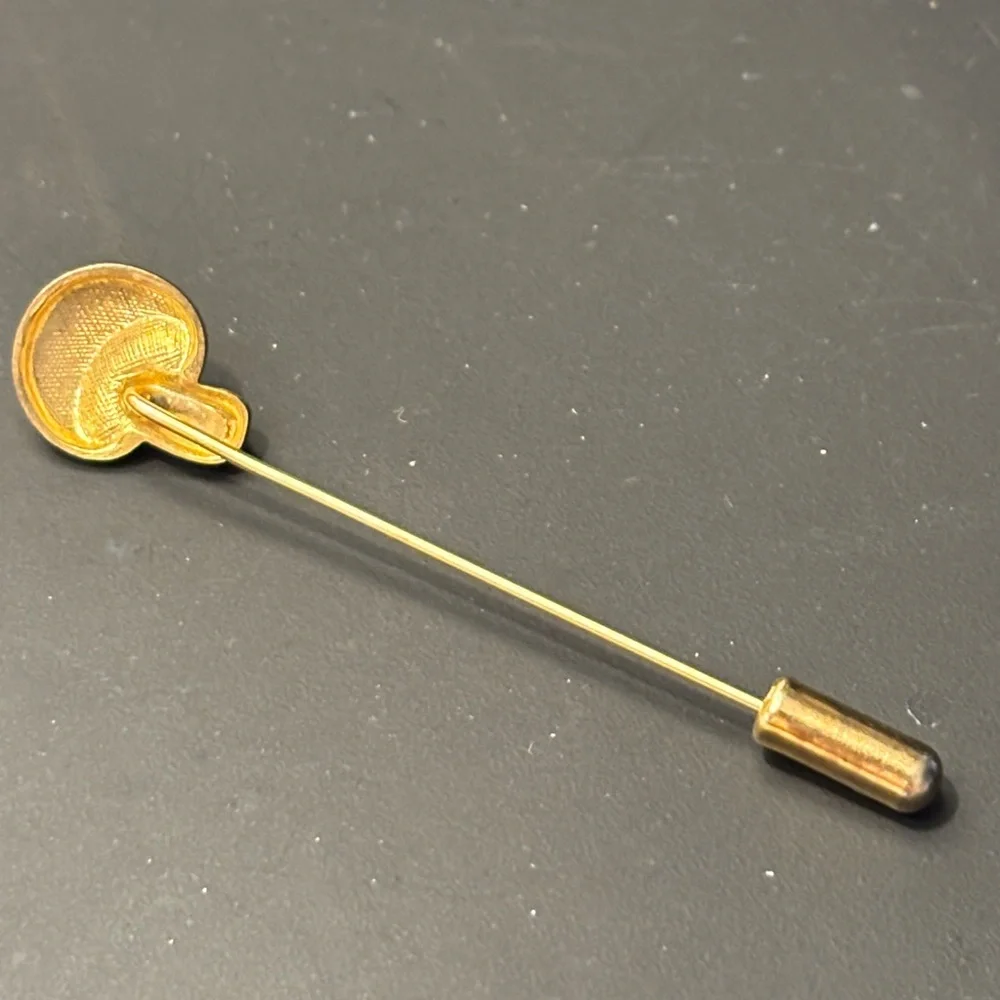 Vintage 1970s gold tone mushroom lapel pin